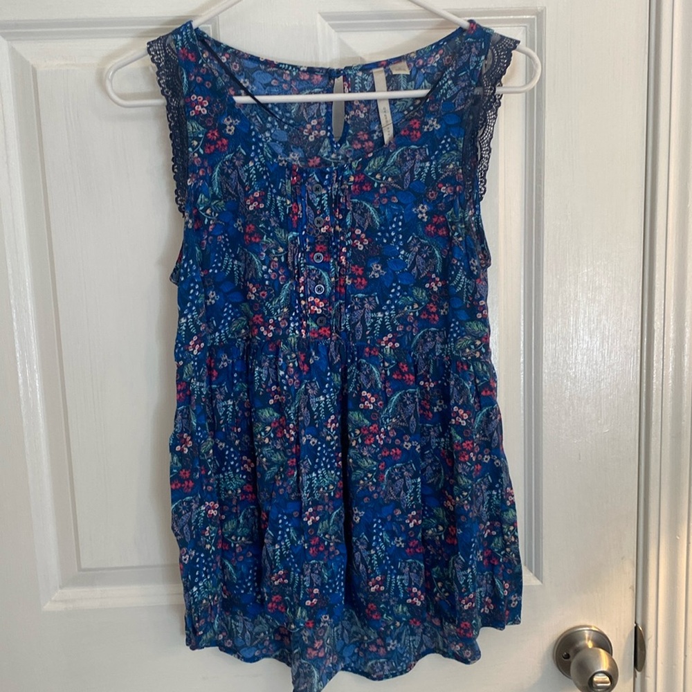 Flowy floral Lauren Conrad blouse